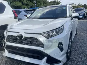 Toyota RAV4 Adventure AWD 2020 White
