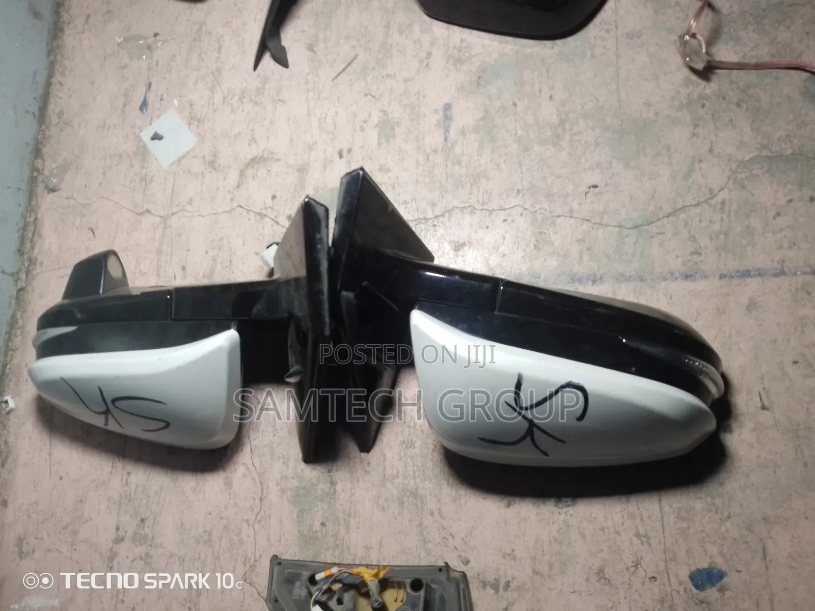 Toyota Harrier Side Mirrors