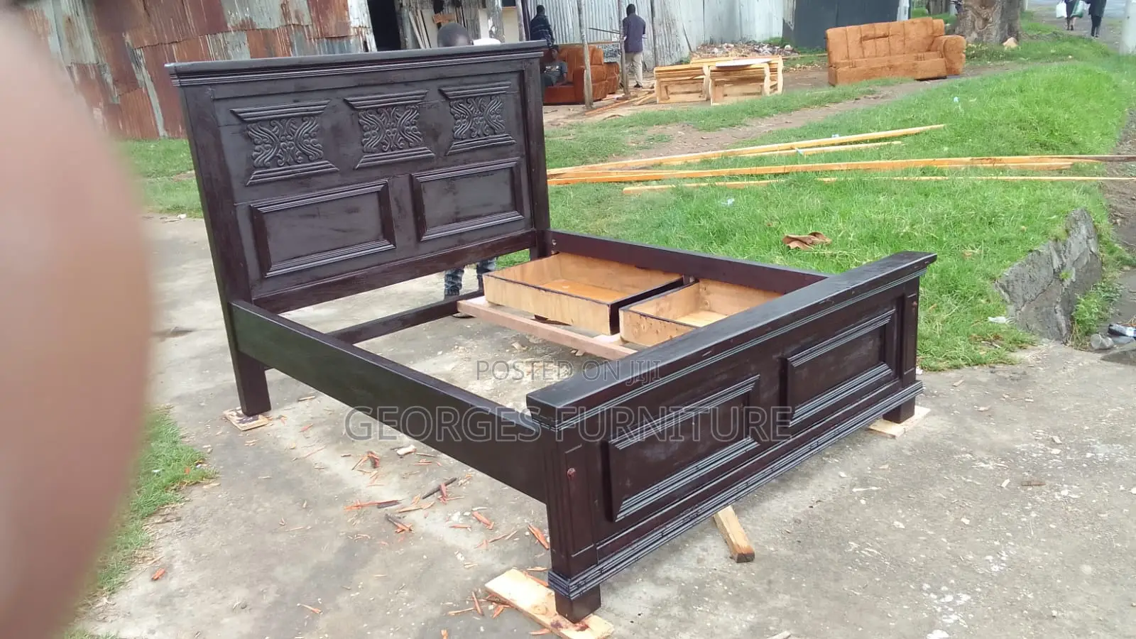 Black Board Bed