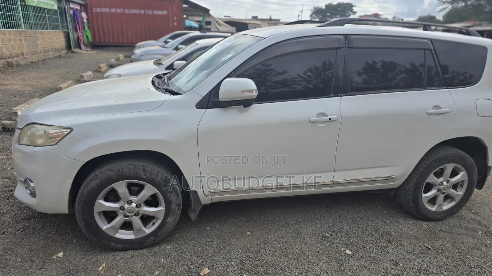 Toyota Vanguard 2010 White