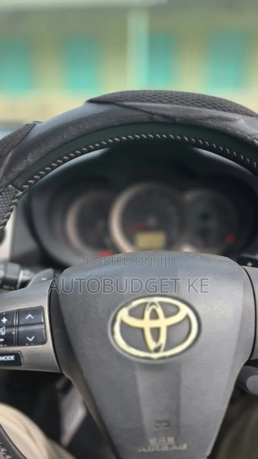 Toyota Vanguard 2010 White