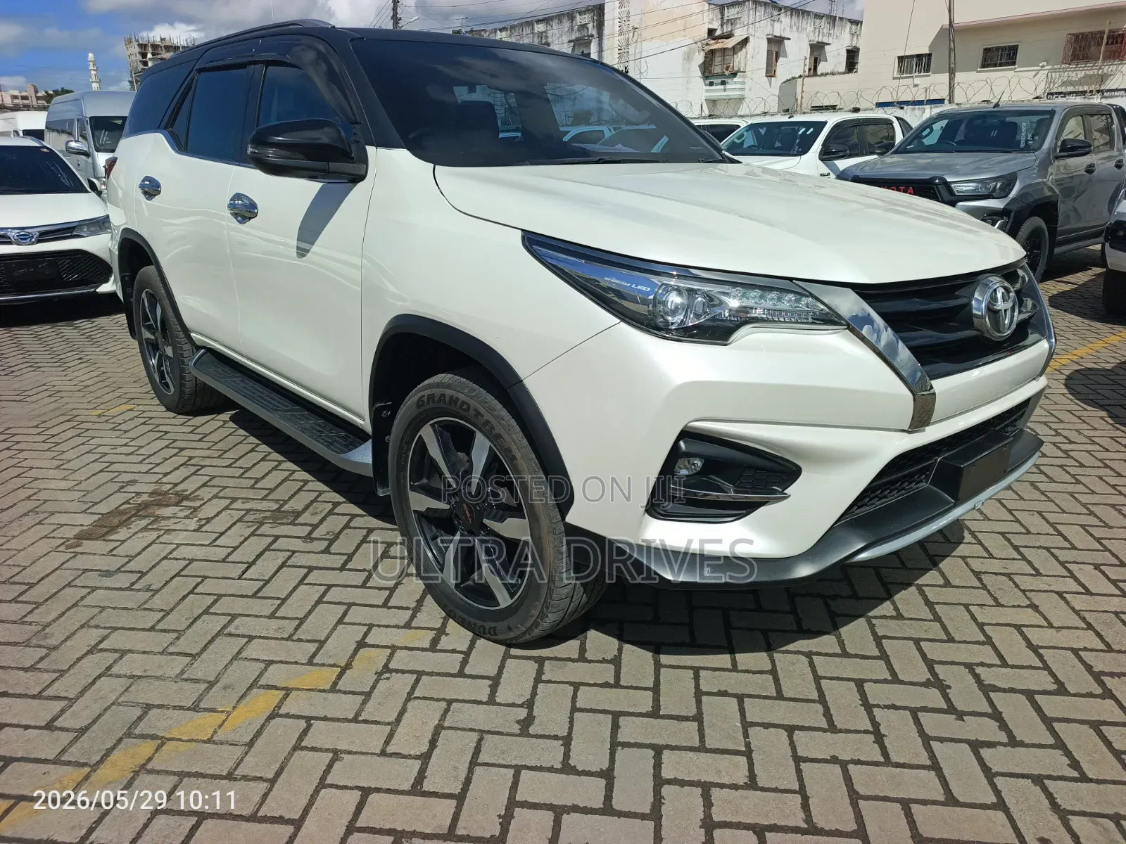 Toyota Fortuner 2019 White