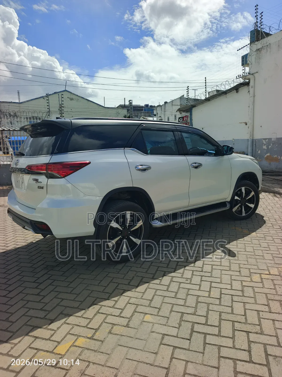 Toyota Fortuner 2019 White