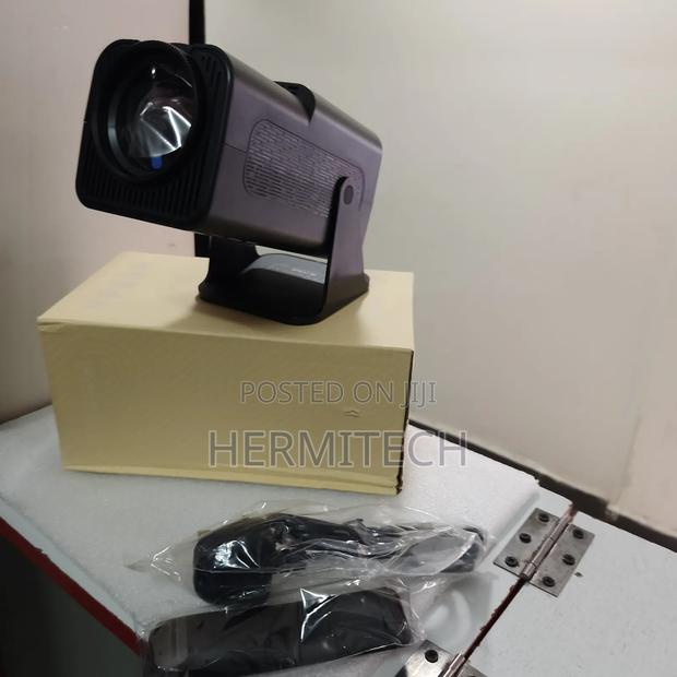 Smart Android Projector for Home Use - thumbnail 2