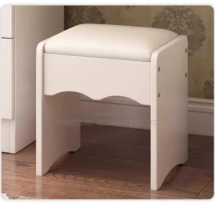 Dressing Table With Mirror.