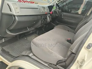 Toyota HiAce 2013 White