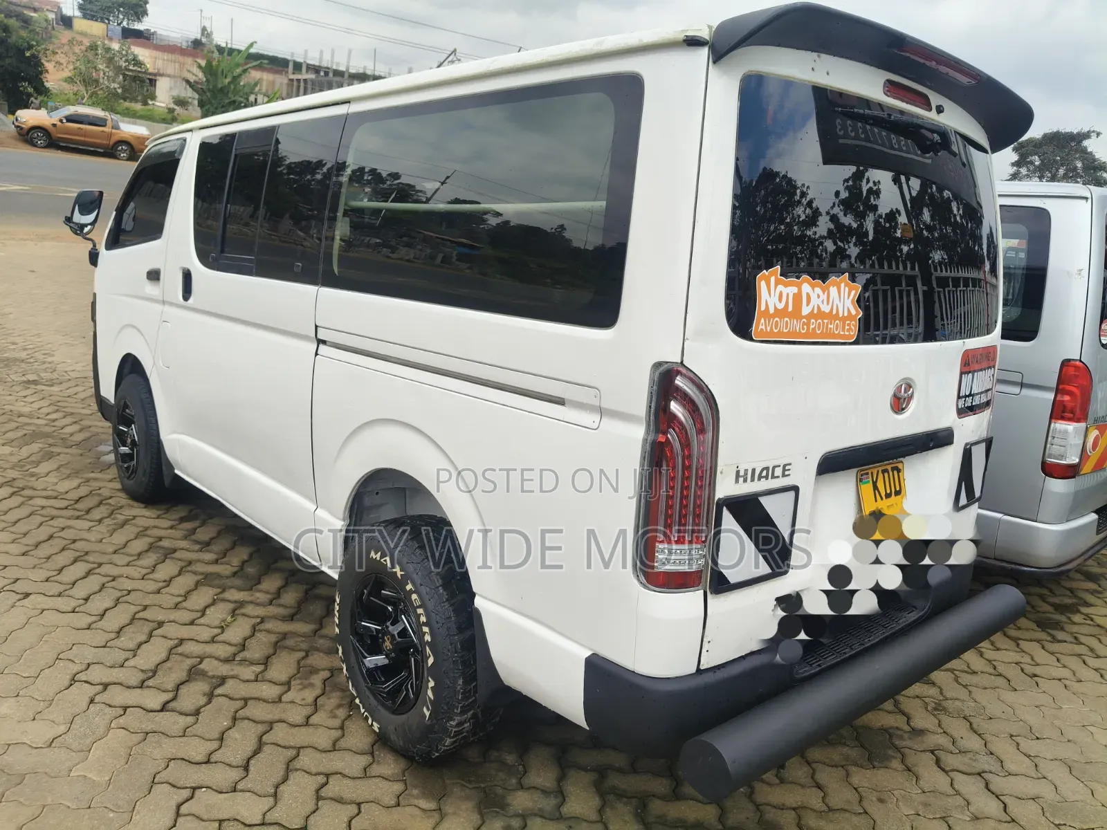 Toyota HiAce 2013 White