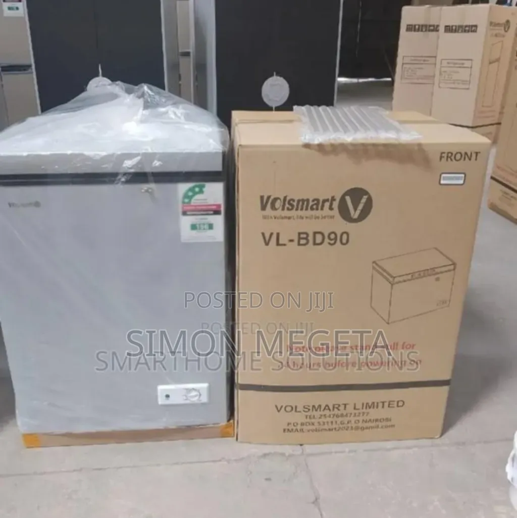 White Volsmart 90l Deep Freezer