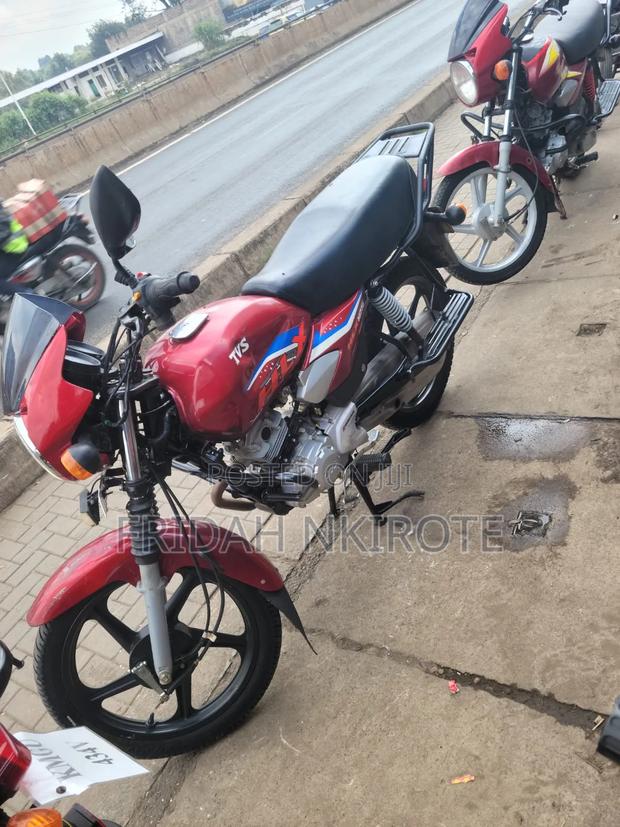 TVS HLX 125 2025 Red - thumbnail 3