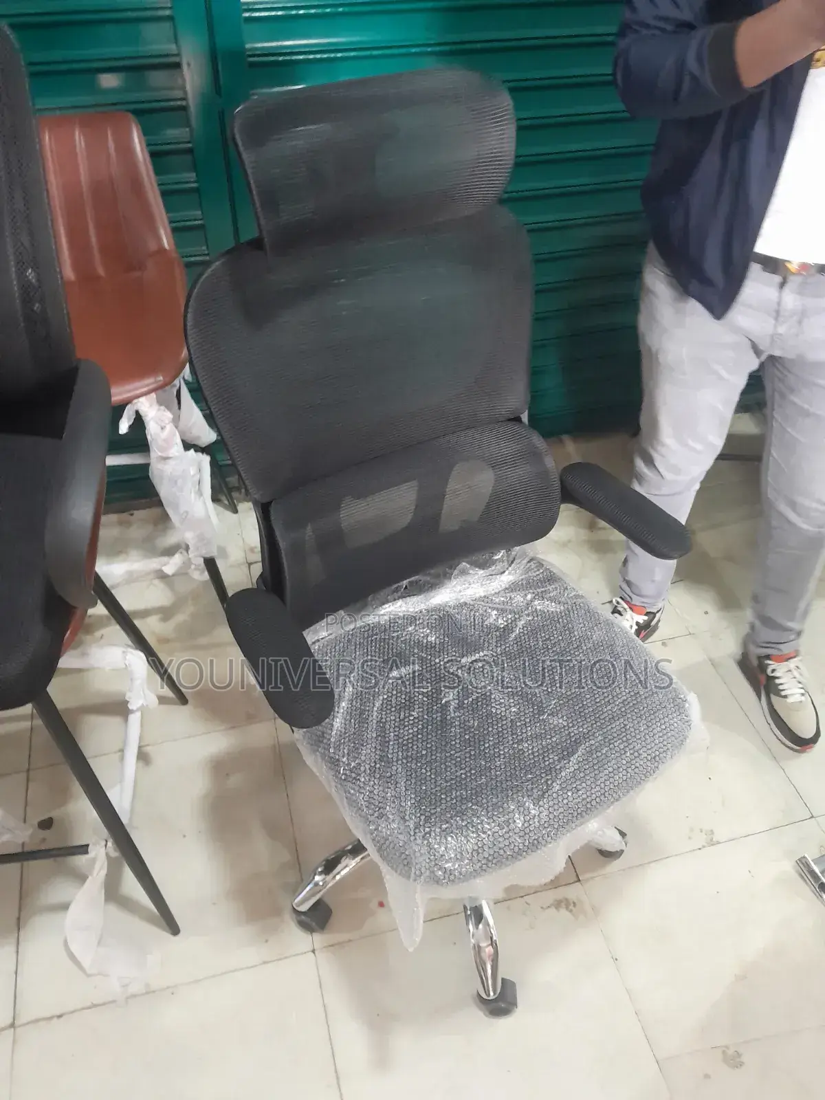 Orthopedic High Back Mesh Office Chair Managerial Headrest Chair