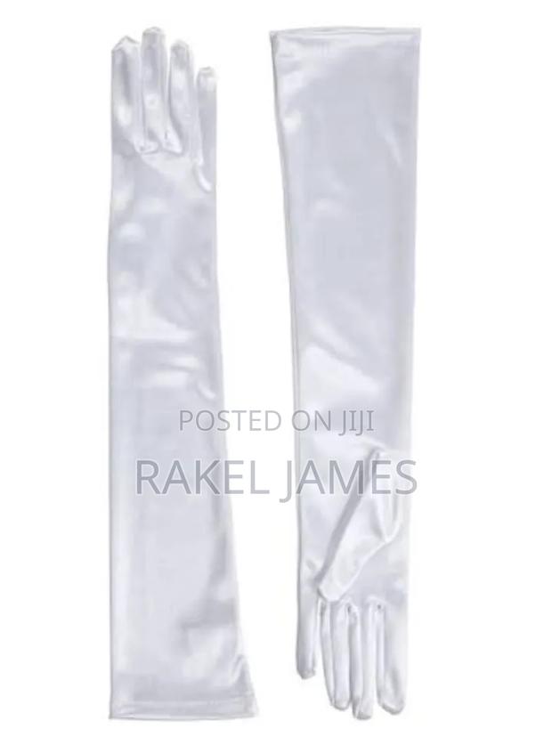 Satin Gloves - thumbnail 2