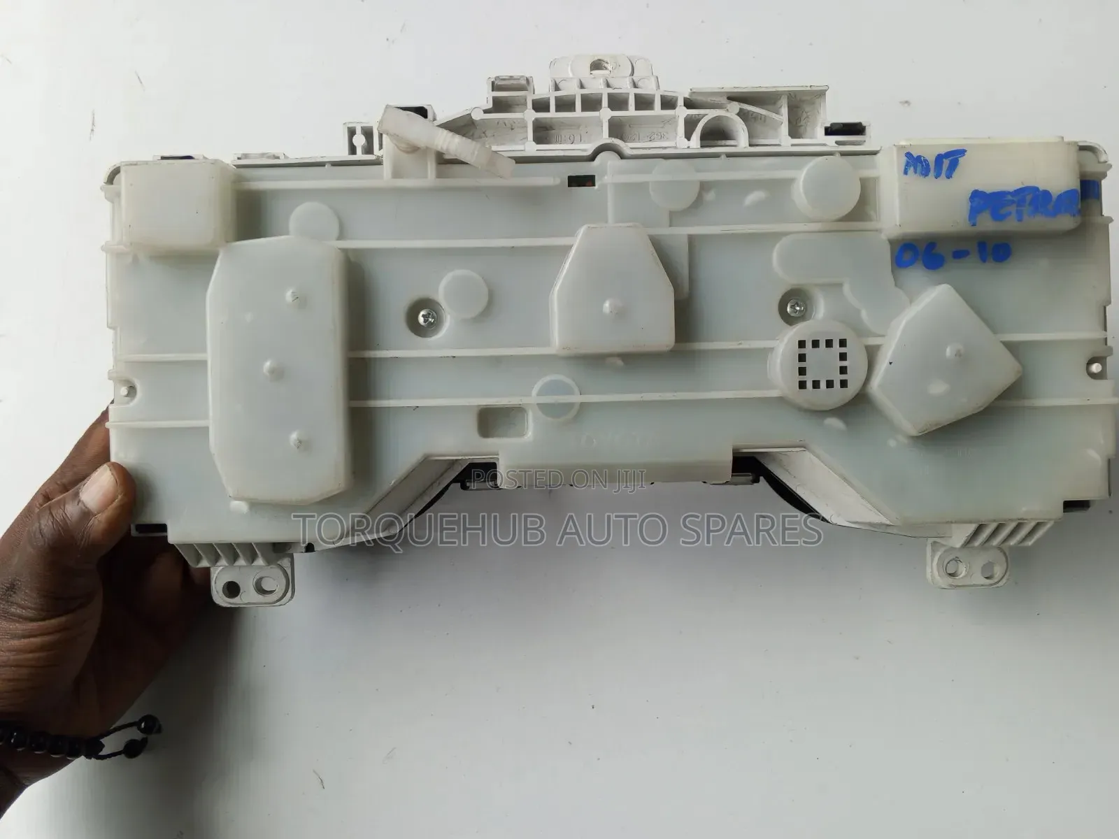 Toyota Hilux 2007 Petrol Speedometer