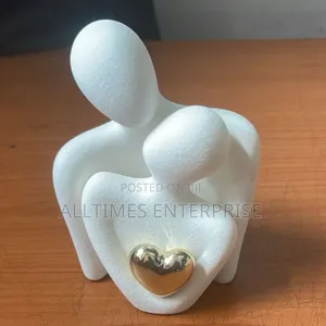 Couples Hug Home Decor Abstract - Color: White
Size: 6.5*8 Cm