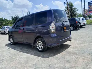 Toyota Voxy 2007 Blue