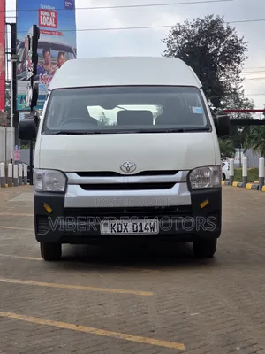 Toyota HiAce 2019 White