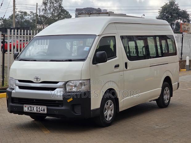 Toyota HiAce 2019 White - thumbnail 3