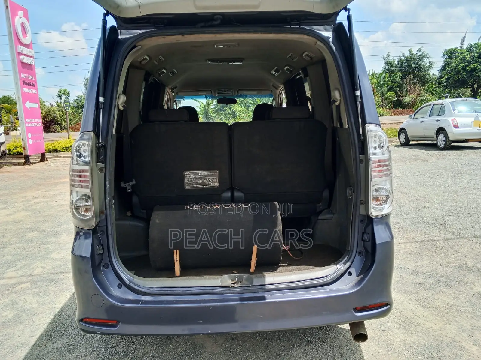 Toyota Voxy 2007 Blue