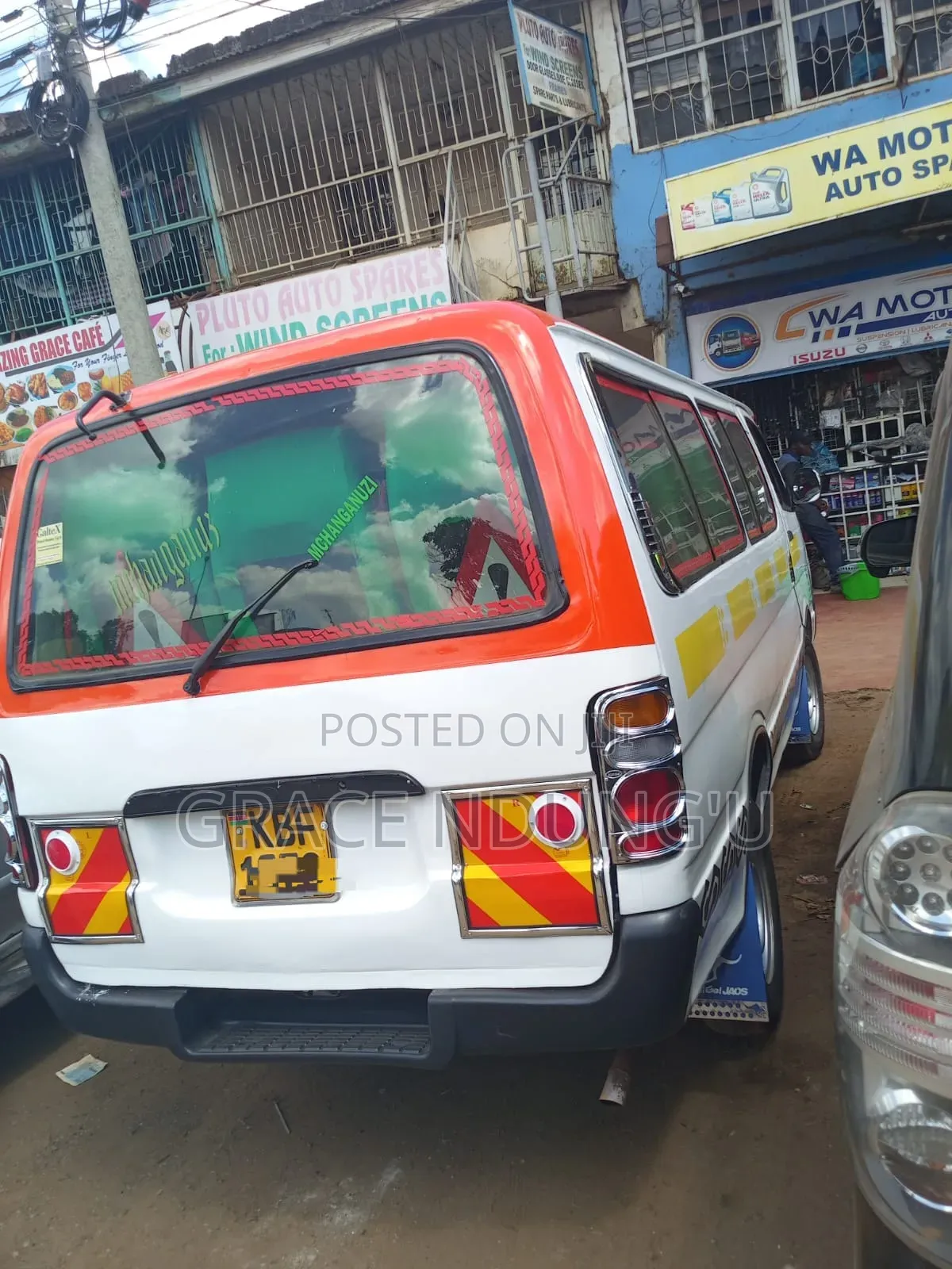 Toyota HiAce 2003 White