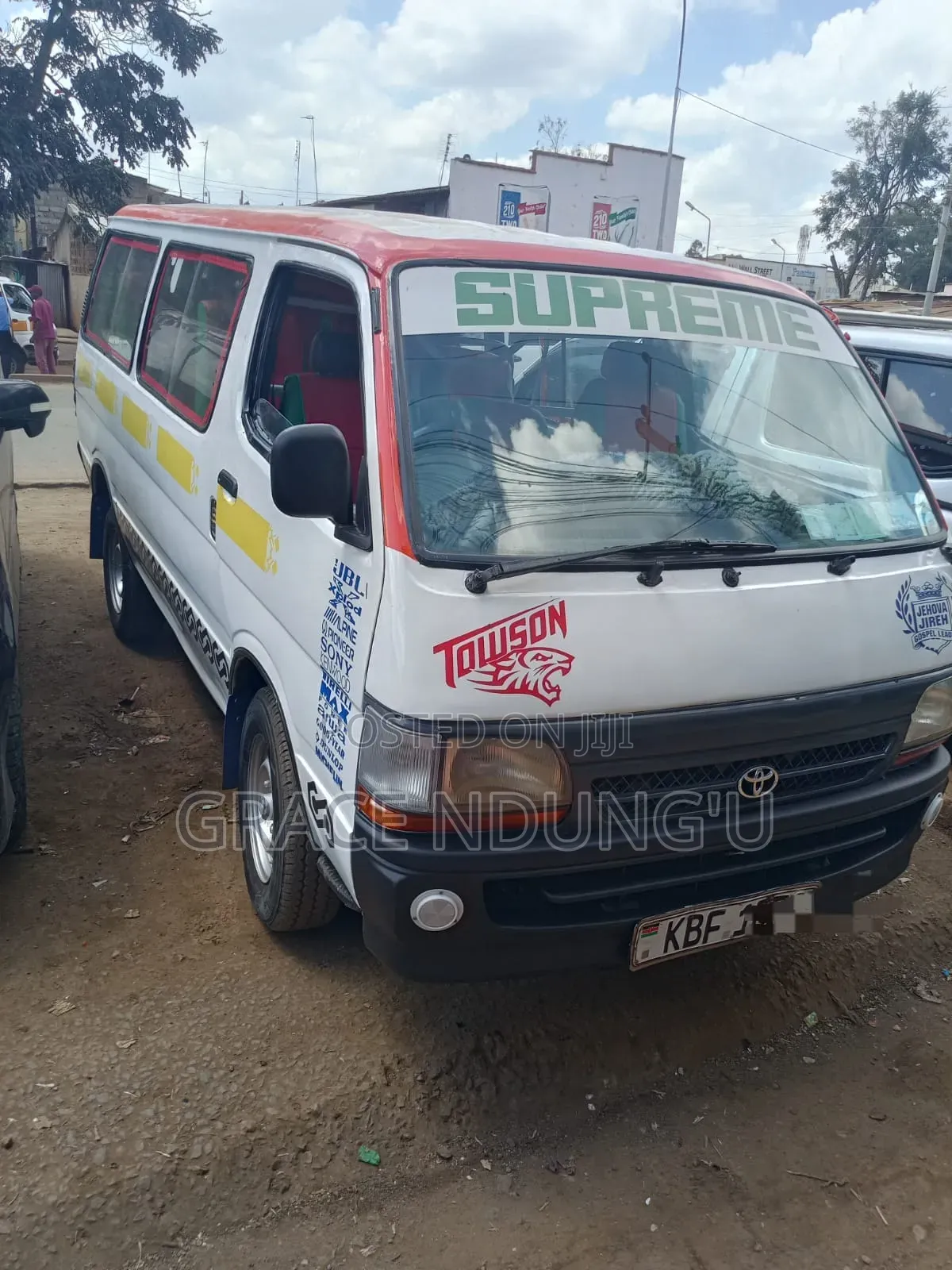 Toyota HiAce 2003 White