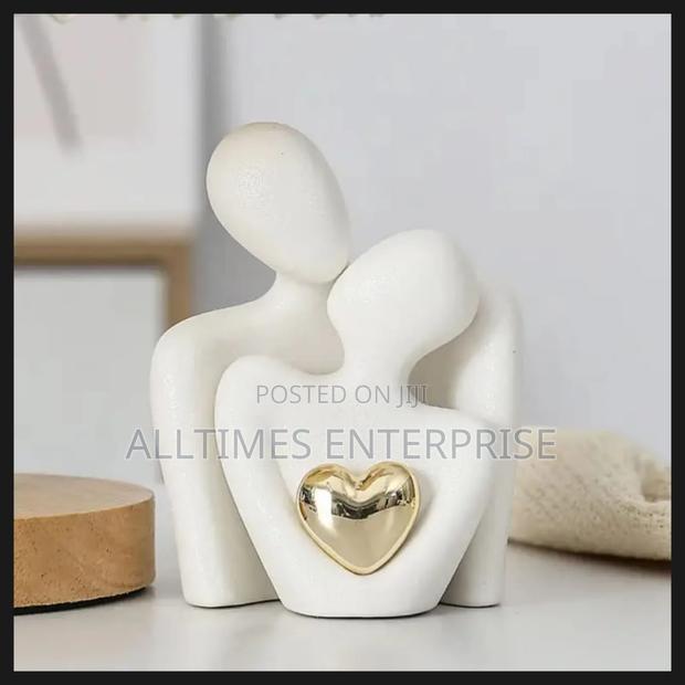 Home Decorative Couple's Hug