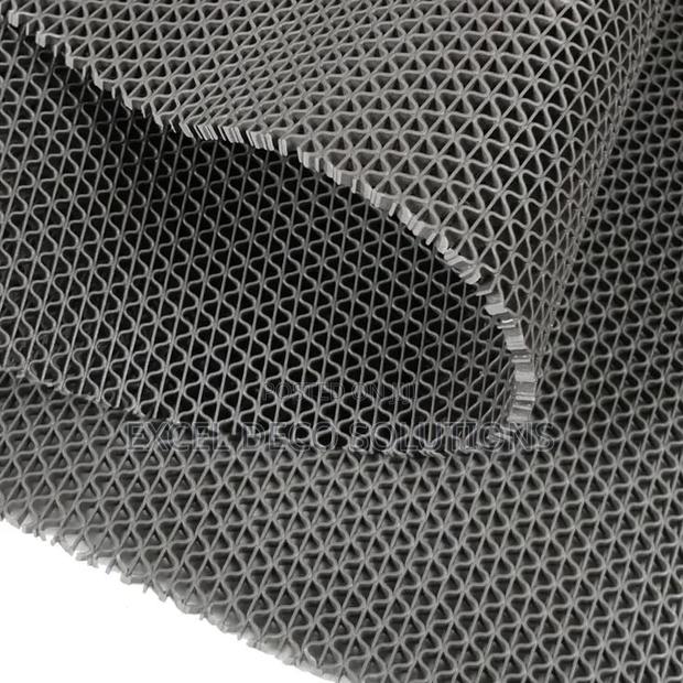 Anti-Slip S Mats – Modern Safety Flooring Design
