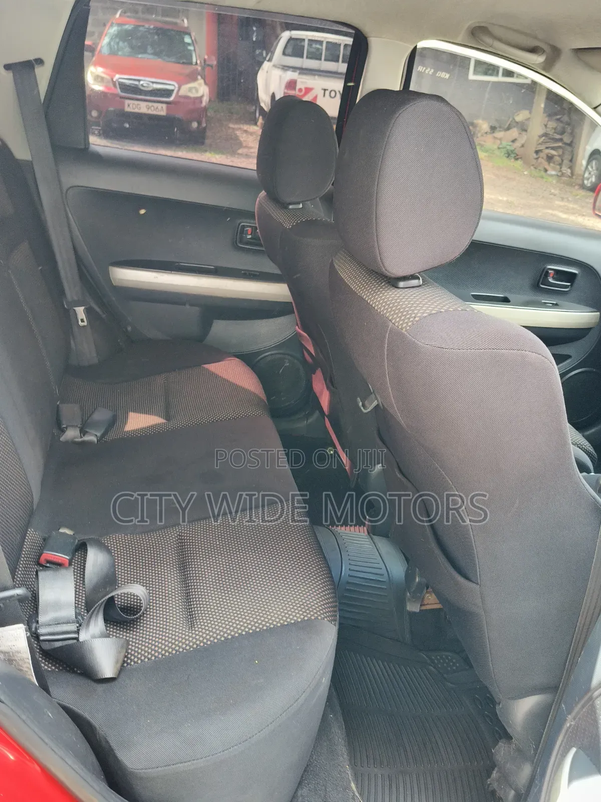 Toyota IST 2005 Red