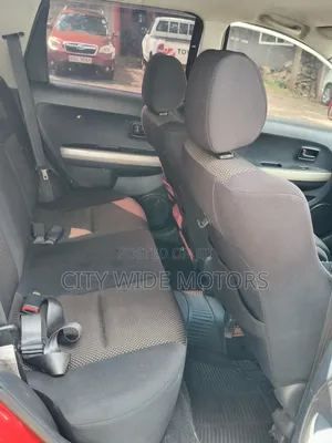 Toyota IST 2005 Red