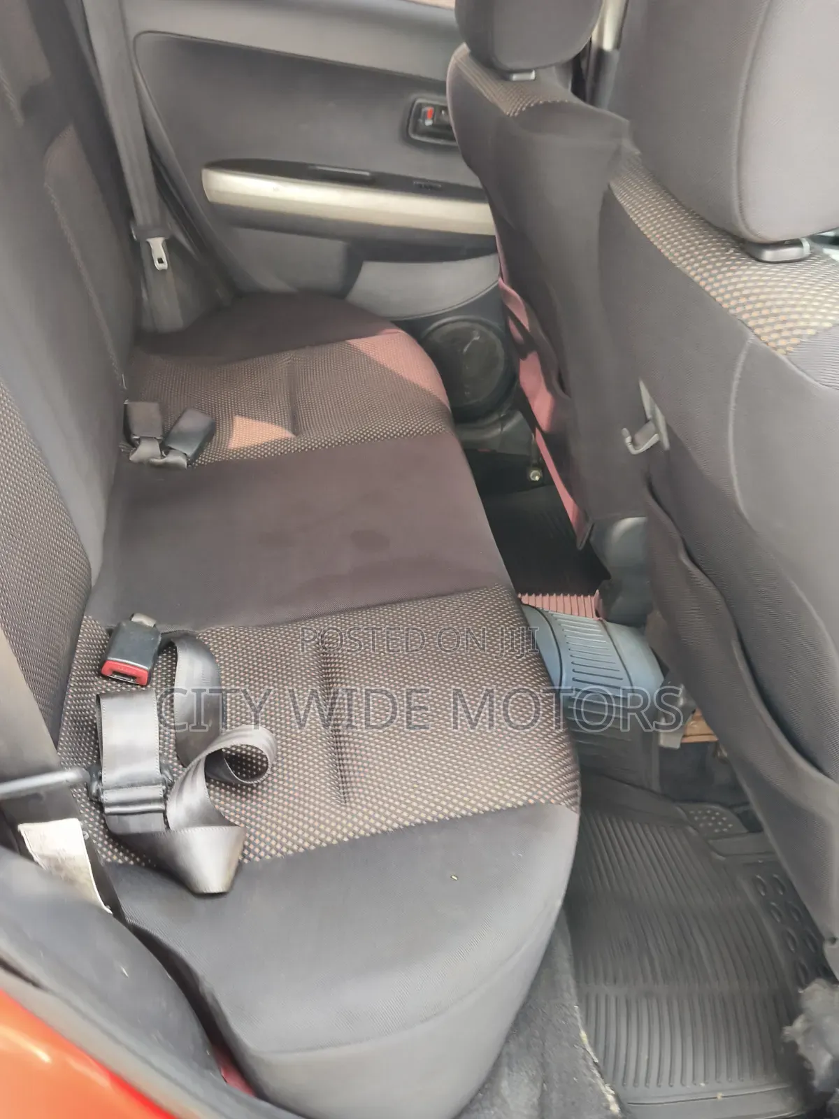 Toyota IST 2005 Red