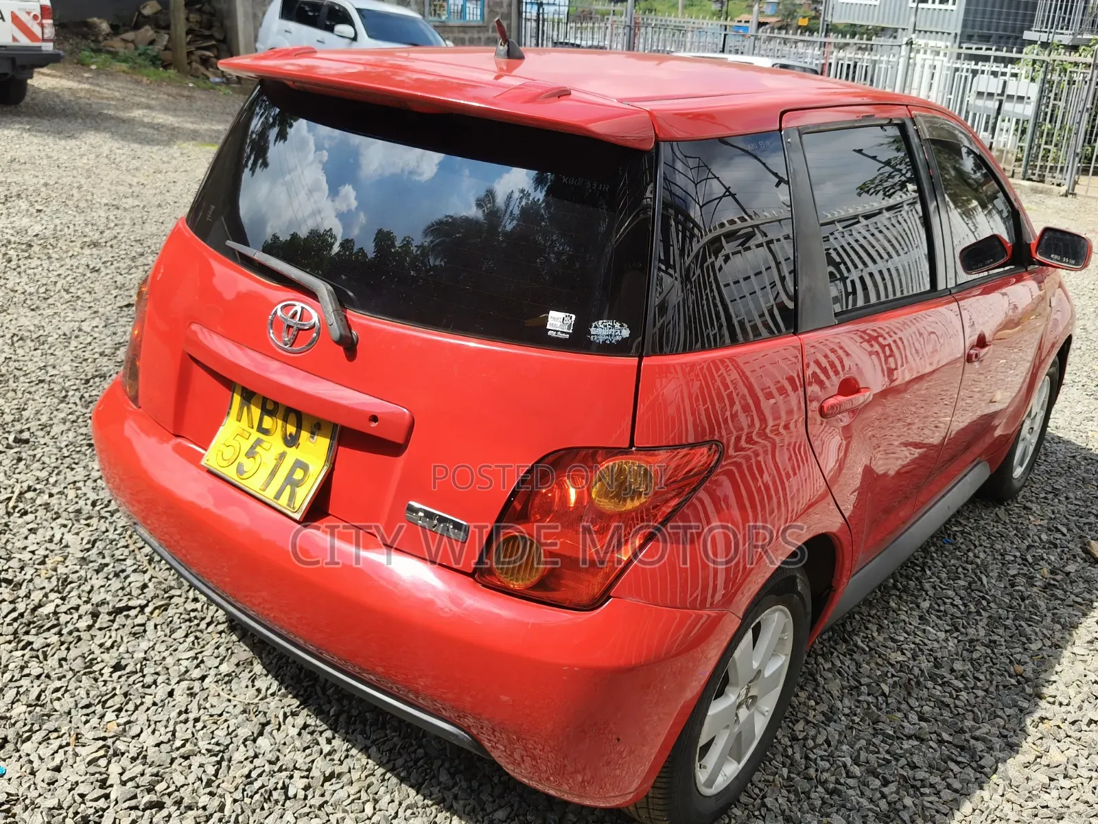 Toyota IST 2005 Red