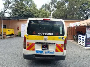 Toyota HiAce 2006 White