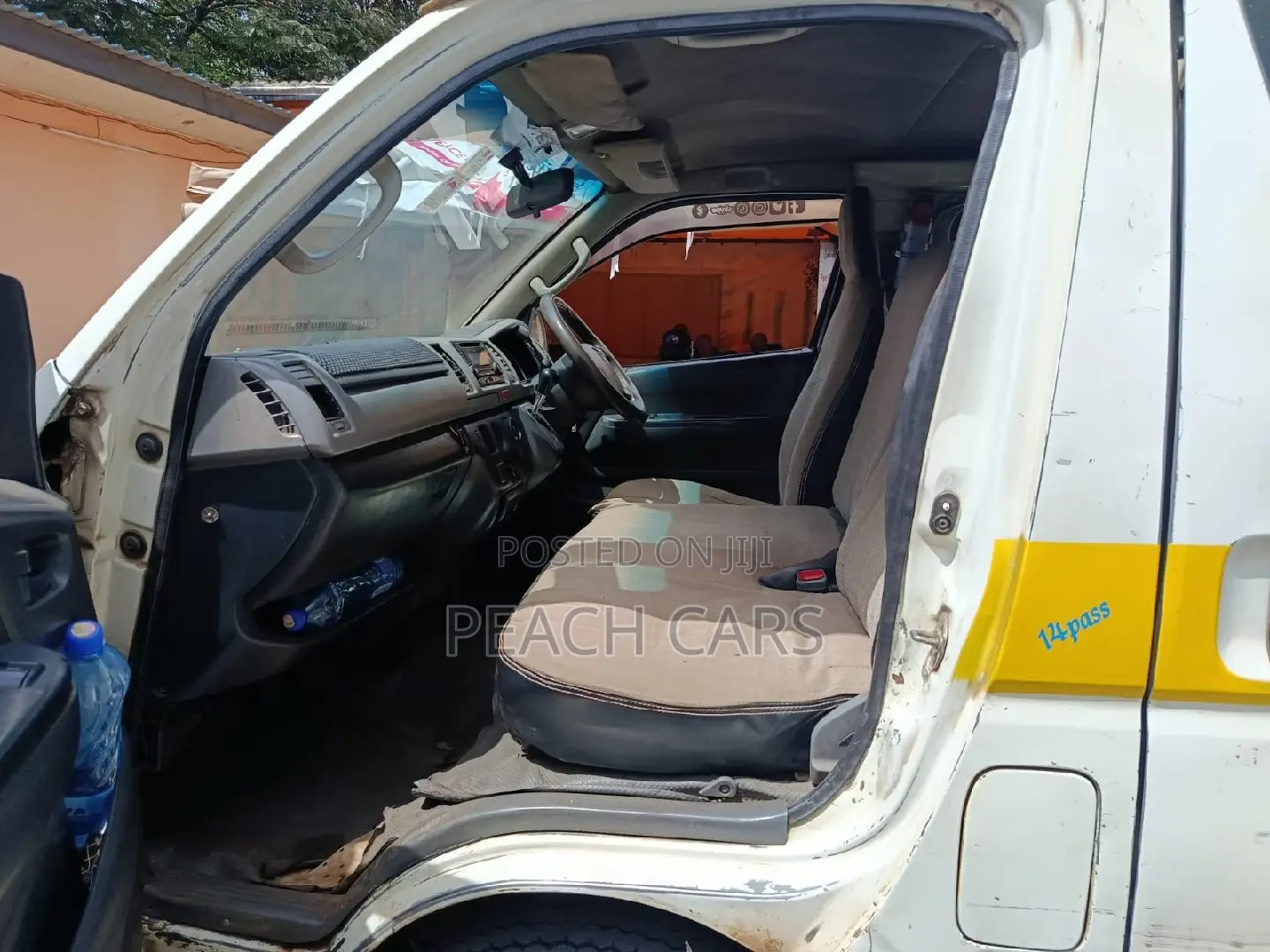 Toyota HiAce 2006 White