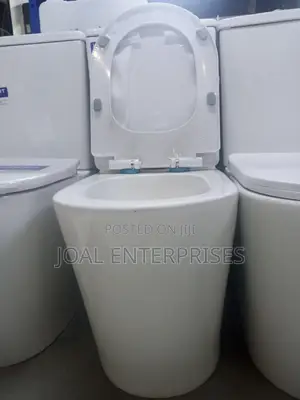 Tornado Close Couple Toilets