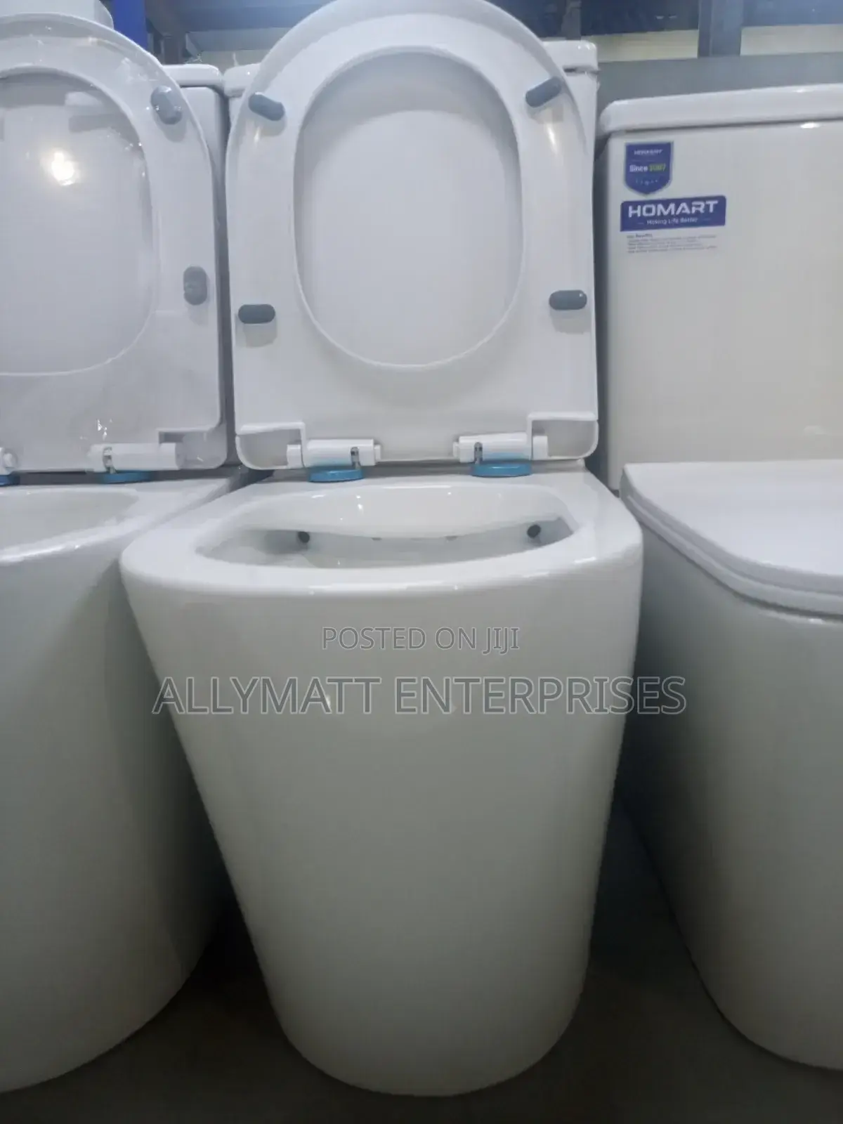 Two Pieces 104 Close Couple Toilets