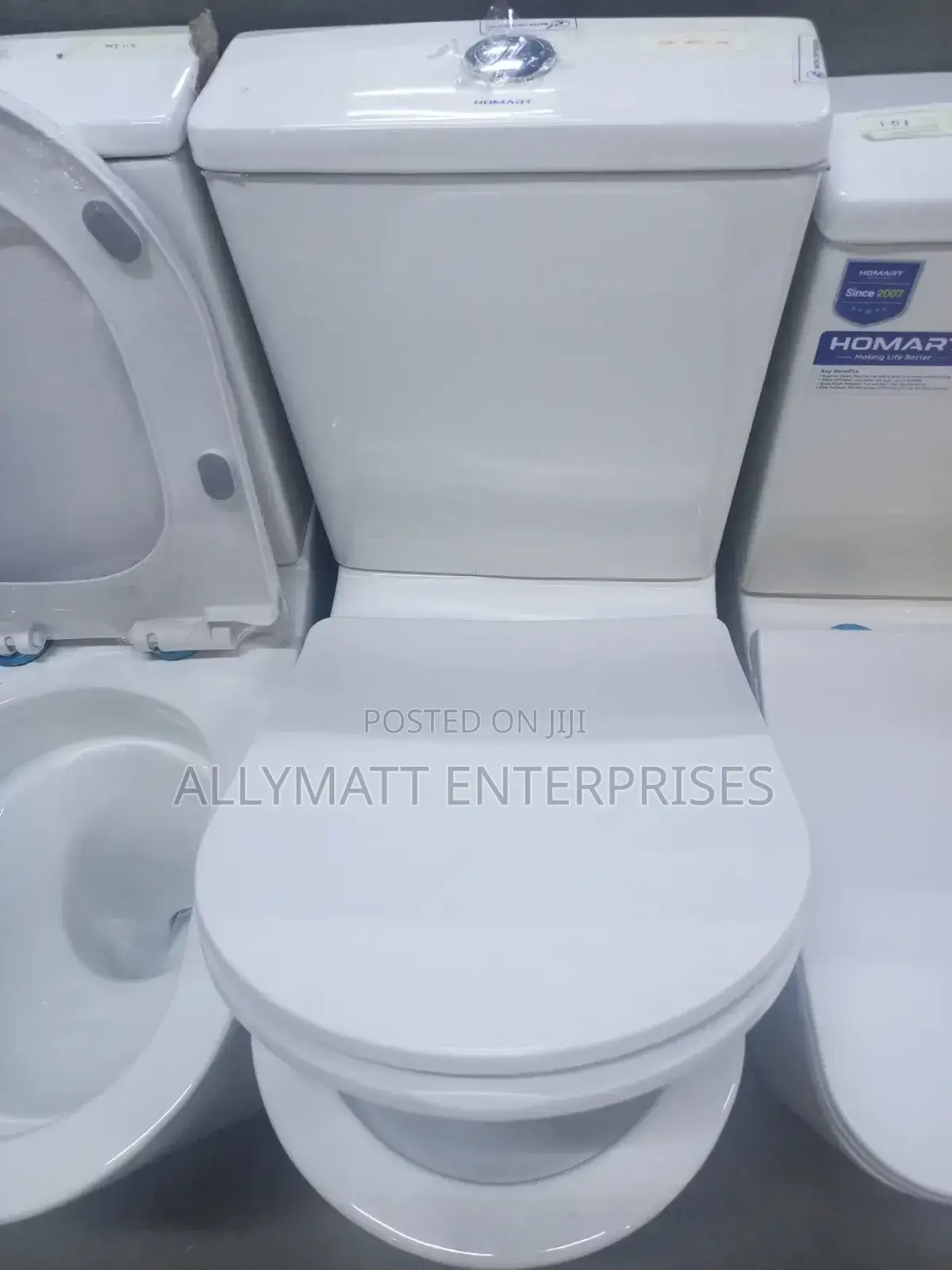 Two Pieces 104 Close Couple Toilets