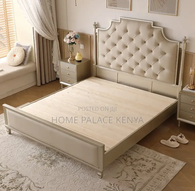 Wooden Bed: Luxury Villa Master Upholstered King Size Bed With Storage