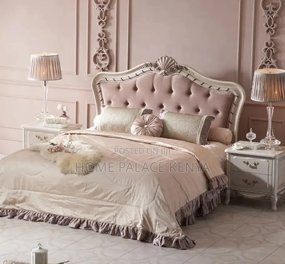 Wooden Bed: Luxury Villa Master Upholstered King Size Bed With Storage