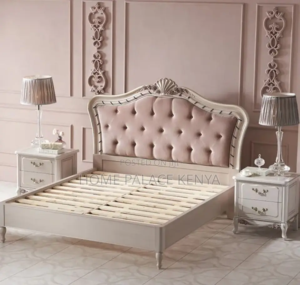 Wooden Bed: Luxury Villa Master Upholstered King Size Bed With Storage