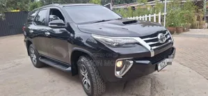 Toyota Fortuner 2016 Black