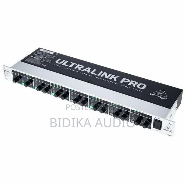 Behringer Ultralink Pro Mx882 V2 8-Channel Splitter/Mixer