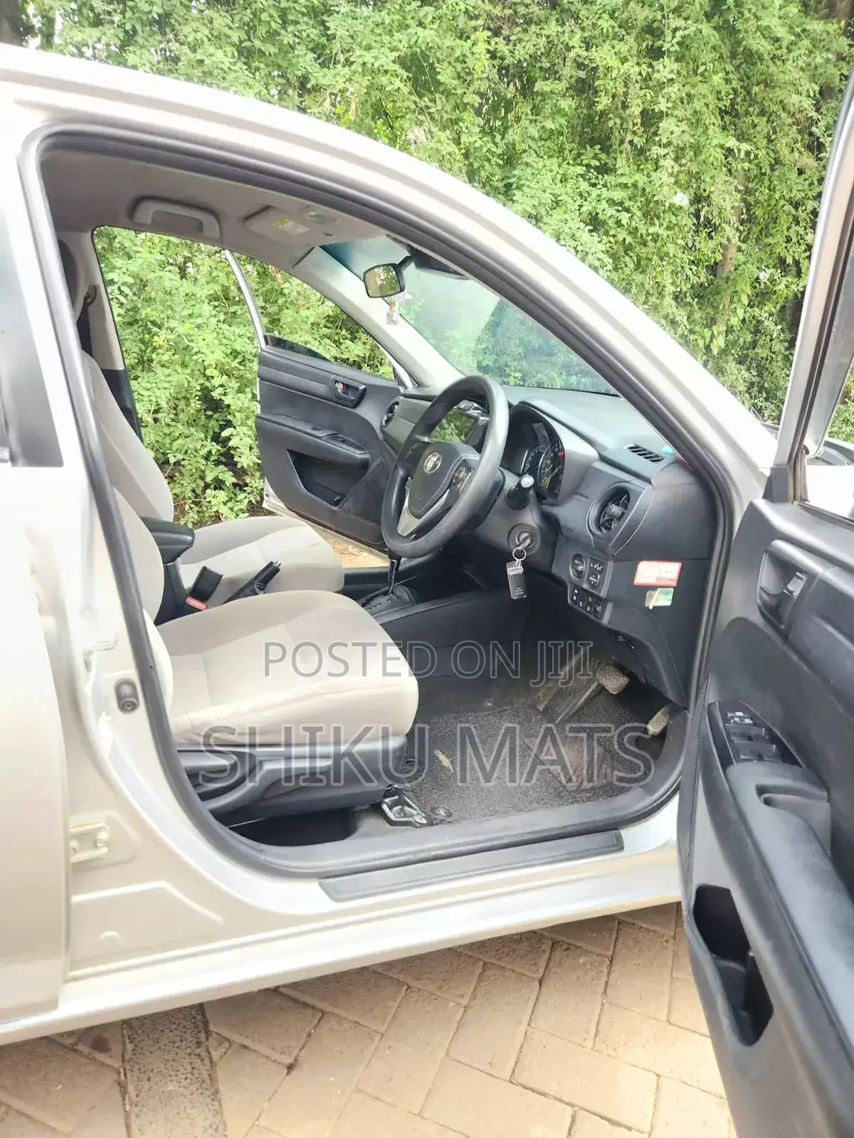 Toyota Axio 2015 Silver