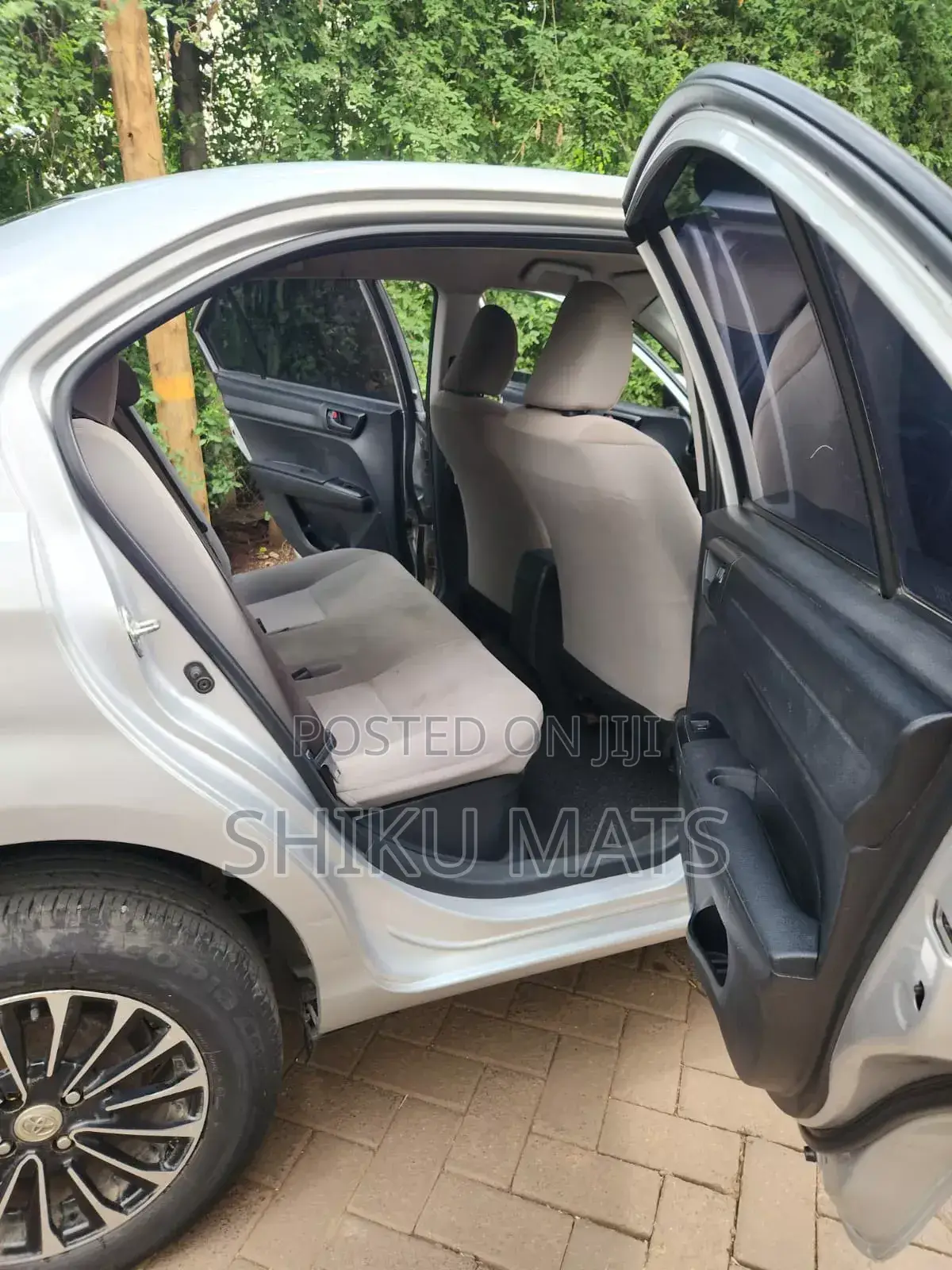 Toyota Axio 2015 Silver