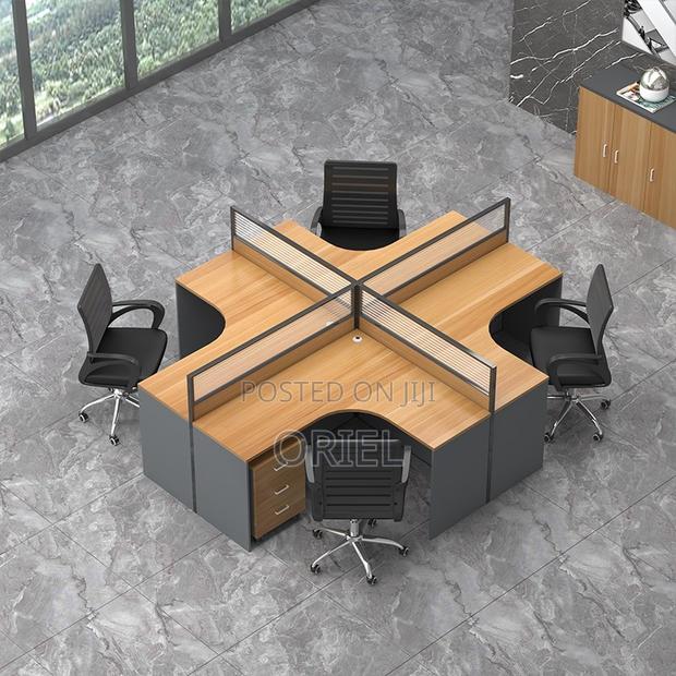 Office Workstation : 4-way Curved Cubicle Modular Office Workstation. - thumbnail 4