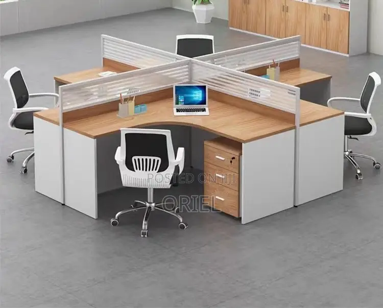 Office Workstation : 4-way Curved Cubicle Modular Office Workstation.