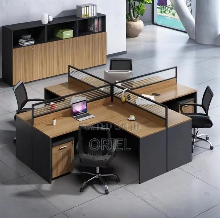Office Workstation : 4-way Curved Cubicle Modular Office Workstation.