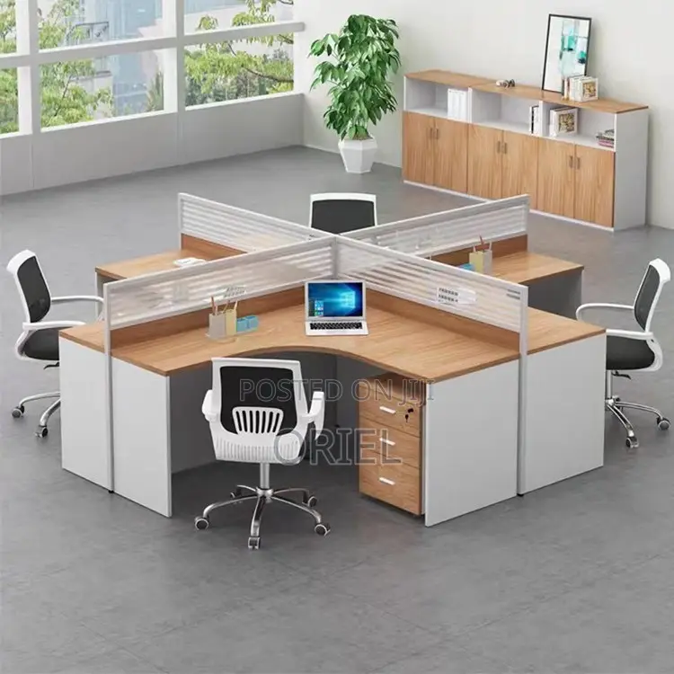 Office Workstation : 4-way Curved Cubicle Modular Office Workstation.