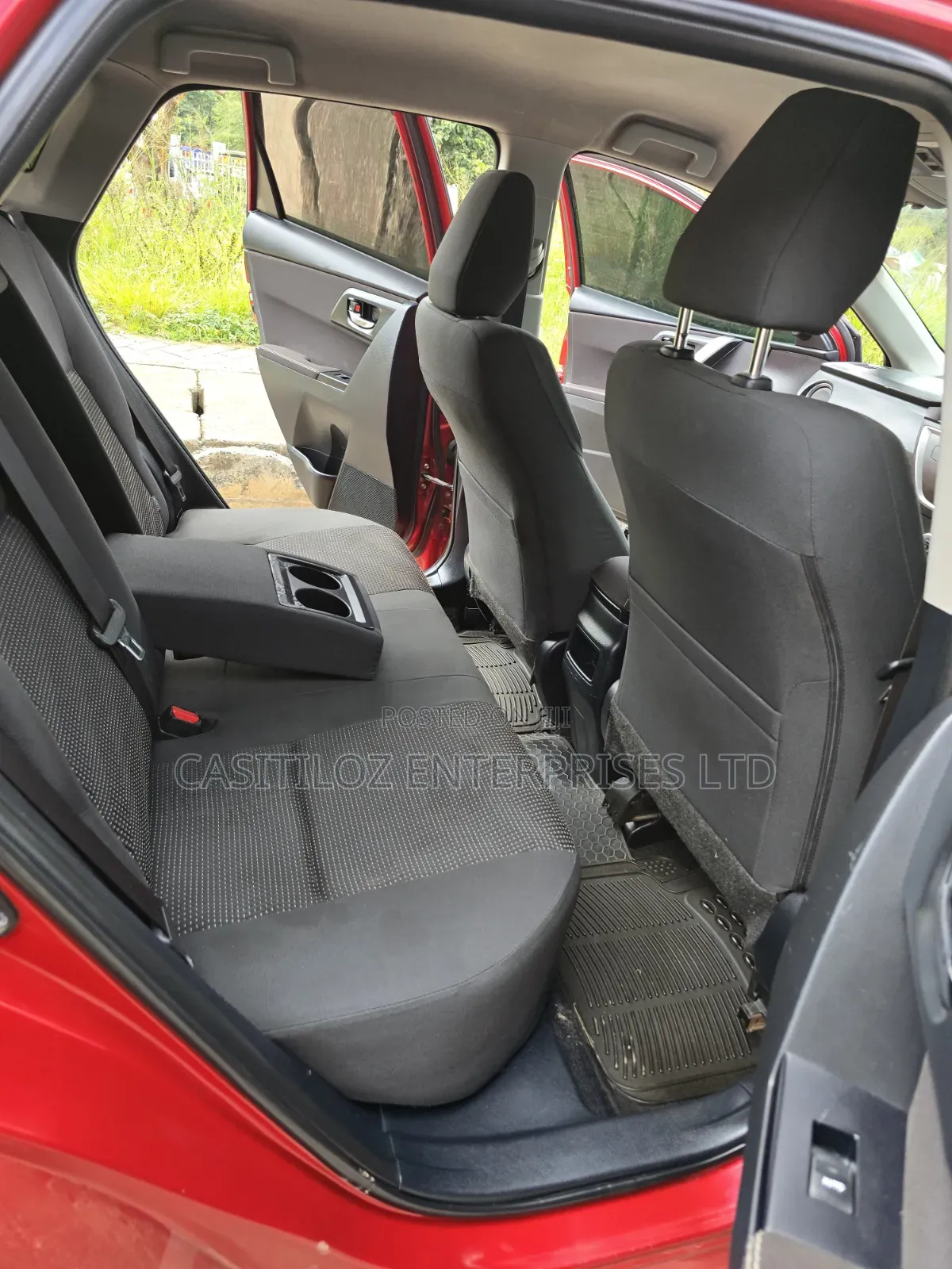 Toyota Auris 2013 Red