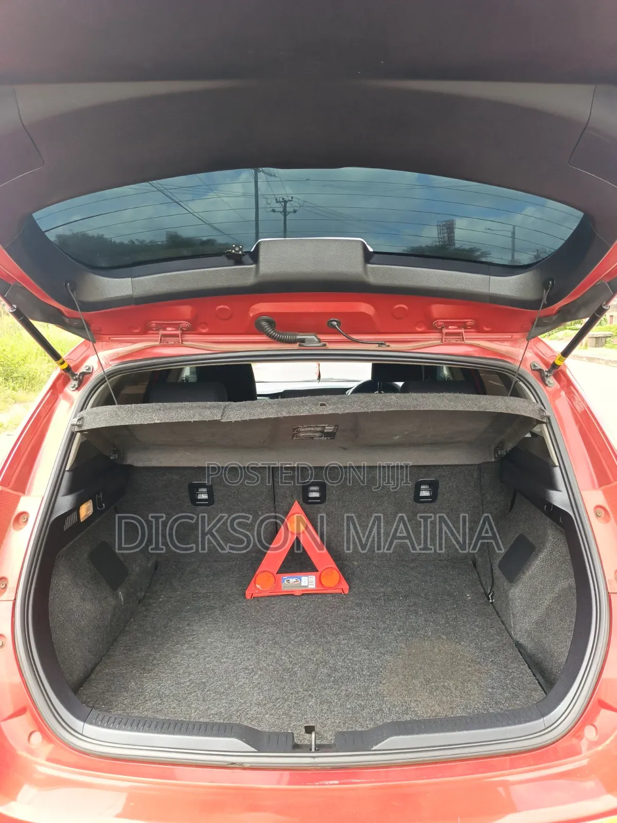 Toyota Auris 2013 Red