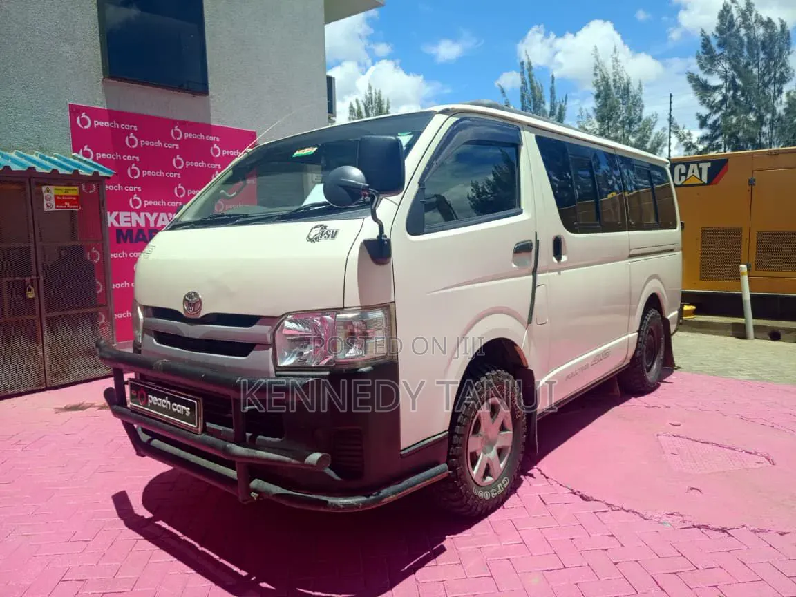 Toyota HiAce 2015 White