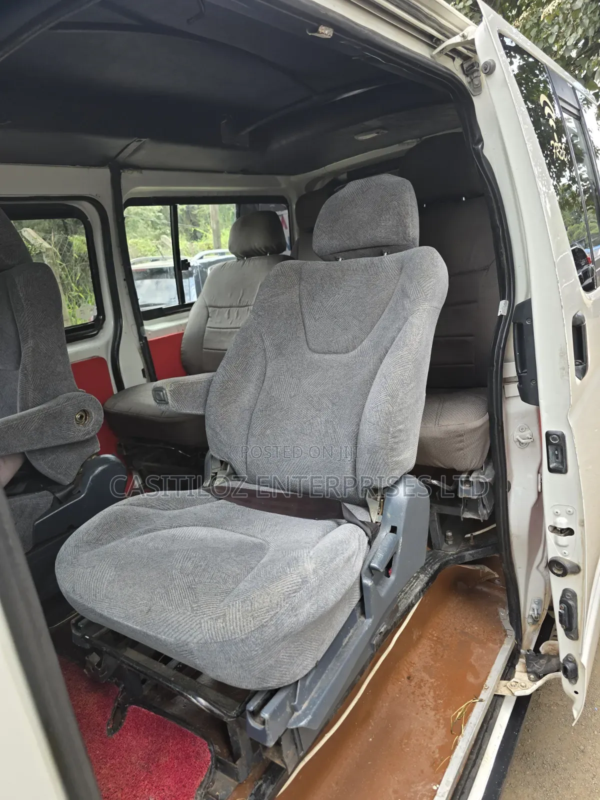 Toyota HiAce 2014 White