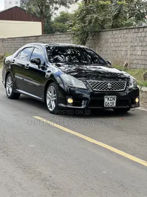 Toyota Crown 2010 Black